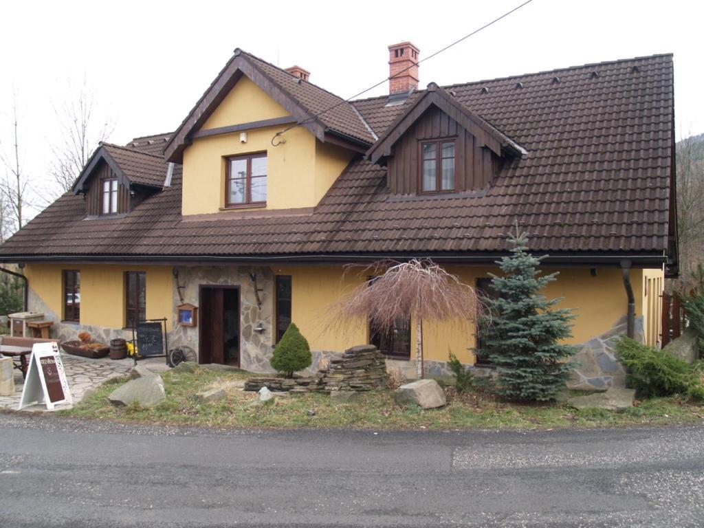 Penzion Gutska Krcma Trinec Exterior foto
