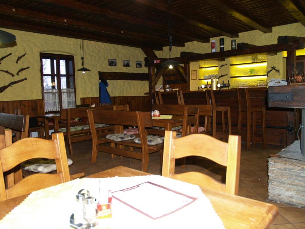 Penzion Gutska Krcma Trinec Exterior foto
